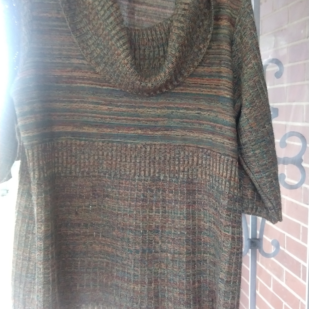 Ladies Plus size turtle neck blouse